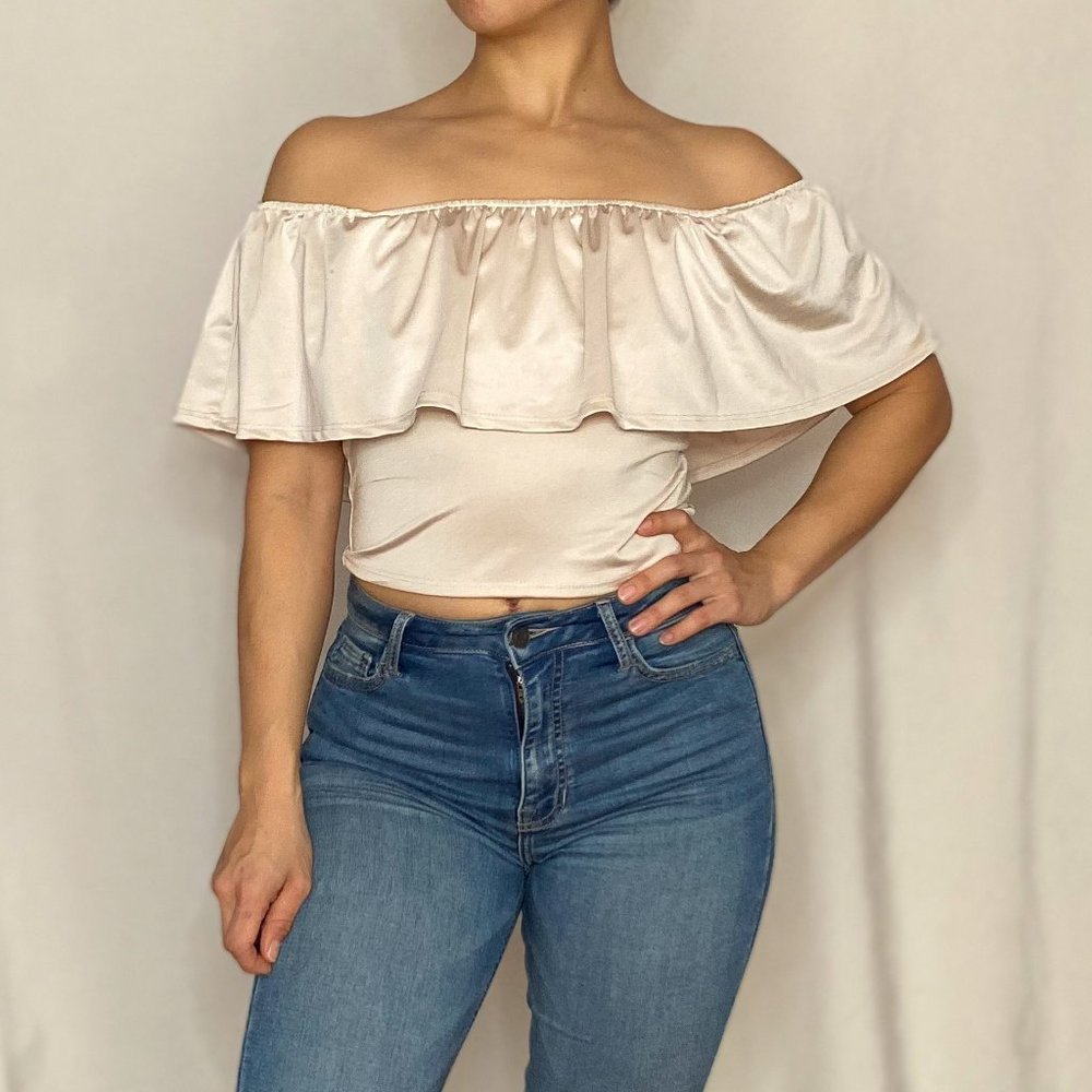 Off-Shoulder Ruffle Sleeve Crop - Picture 3 of 3